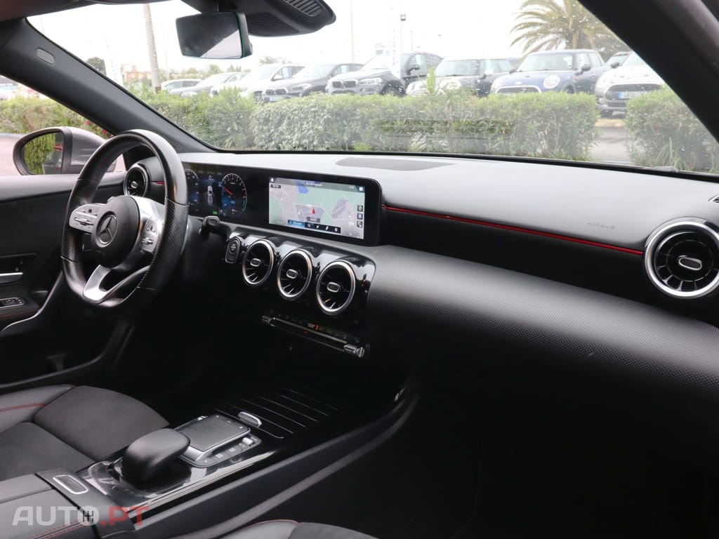Mercedes-Benz A 250 e AMG Line