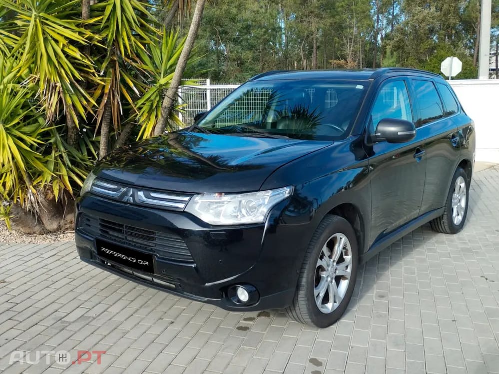 Mitsubishi Outlander 2.2 DI-D Instyle Navi