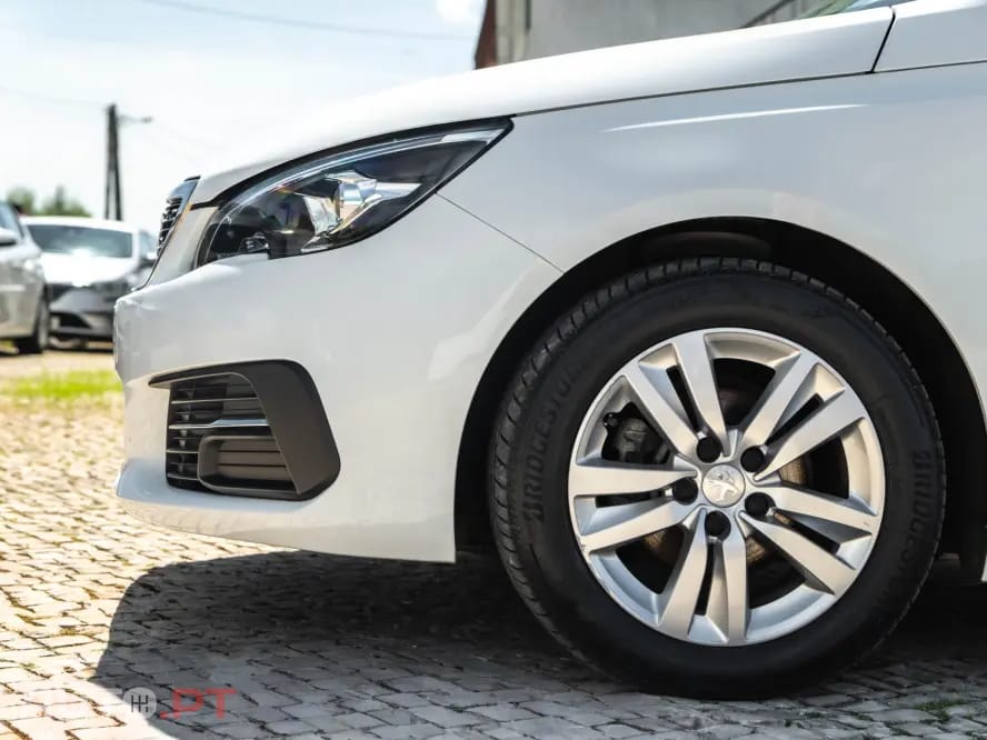 Peugeot 308 1.5 BlueHDi Business Line