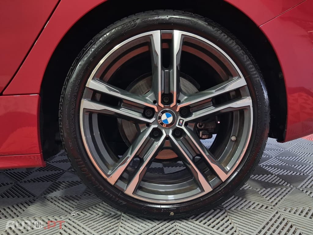 BMW 116 d Pack Desportivo M Auto