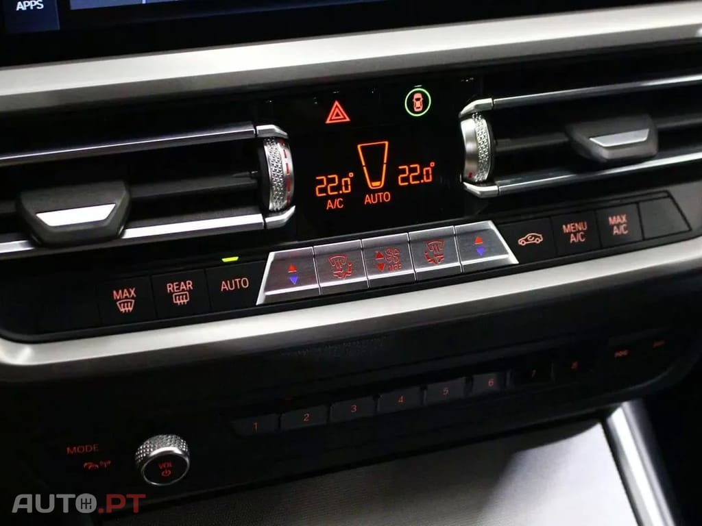 BMW 330 e Line Luxury Auto