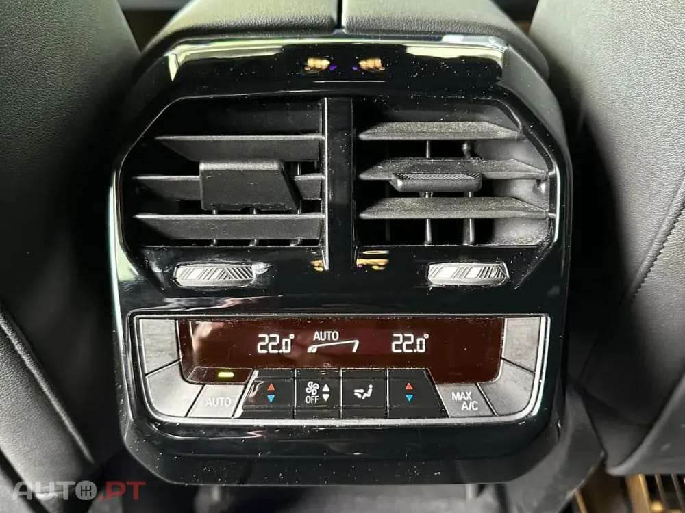 BMW iX xDrive 40 Pack Desportivo