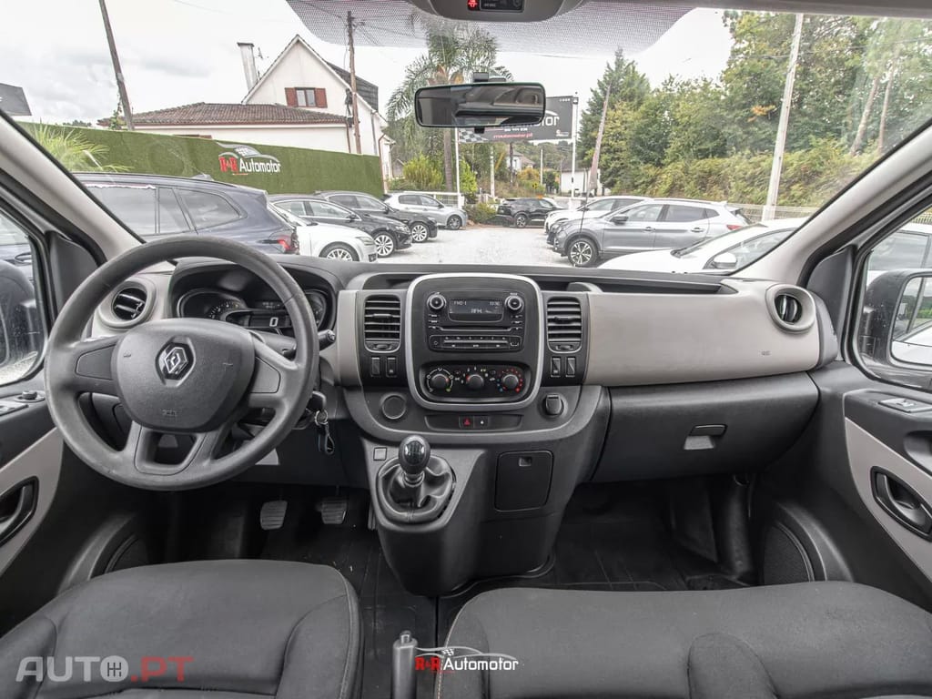 Renault Trafic 1.6dCi L1H1 9 Lugares NACIONAL