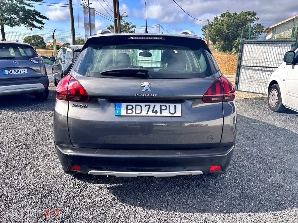 Peugeot 2008 BlueHDi 100 Allure