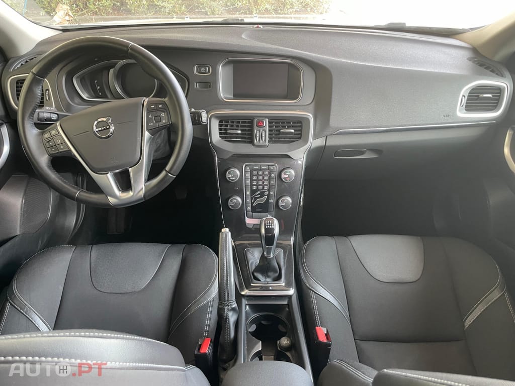 Volvo V40 2.0 D2 Momentum Eco