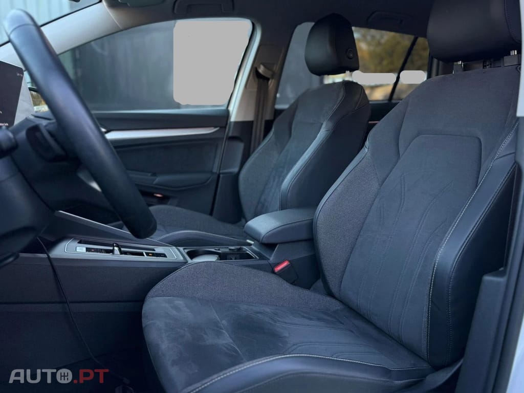 Volkswagen Golf 1.5 eTSI R-Line DSG