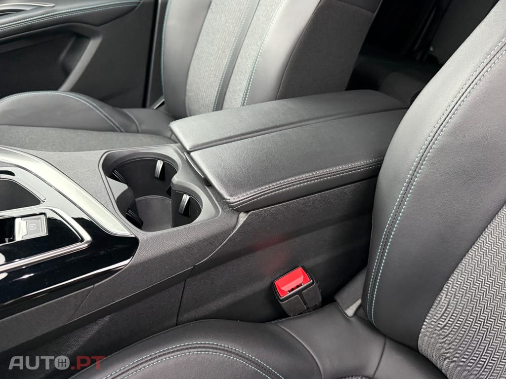 Peugeot 5008 1.5 BlueHDi Allure EAT8