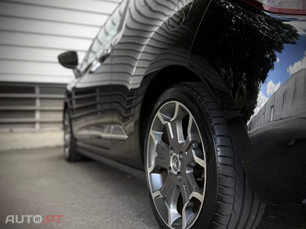 DS DS3 e-HDI 115 Sportchic Cabrio