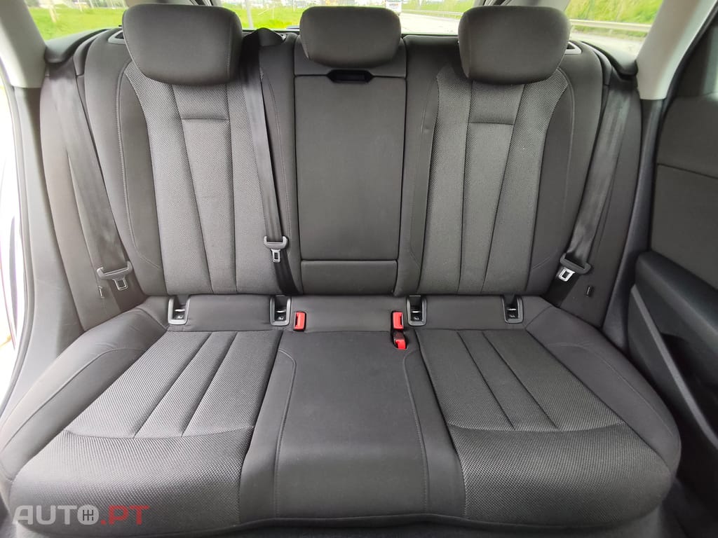 Audi A4 Avant 2.0 TDI quattro Advance S tronic