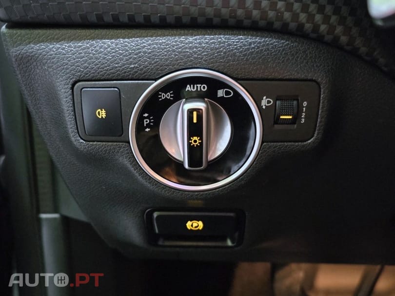 Mercedes-Benz A 180 d Urban — fotografia 19