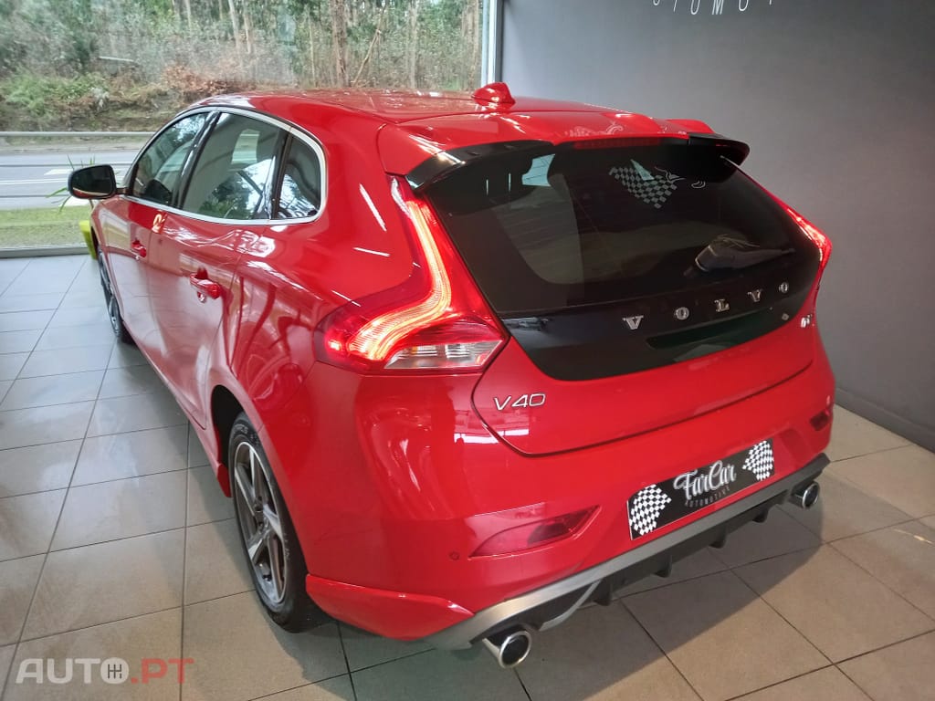 Volvo V40 2.0 D2 R-Design