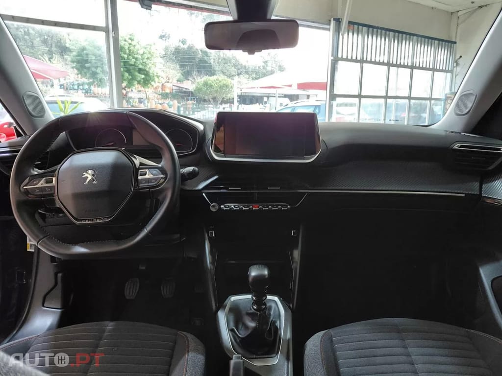 Peugeot 2008 1.2 PureTech Allure