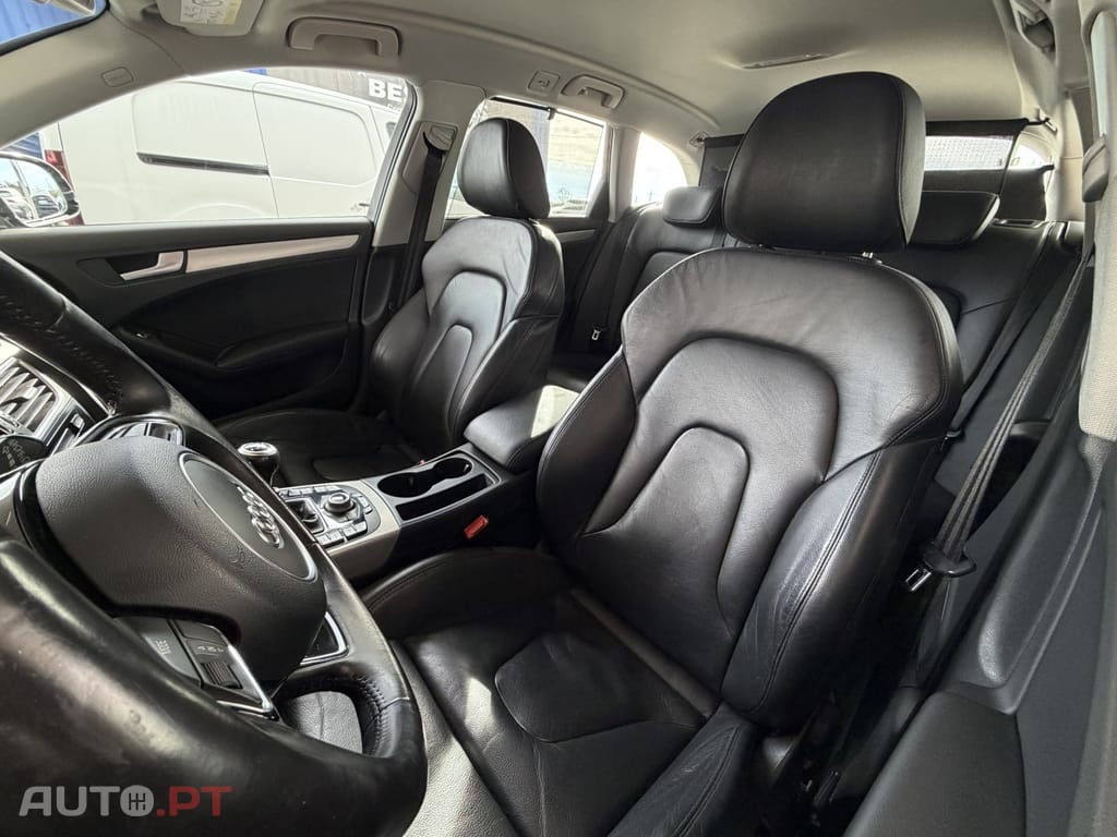 Audi A4 Avant 2.0 TDI Business Line S-line