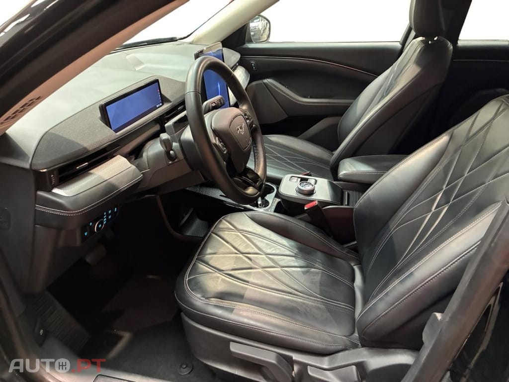 Ford Mustang Mach-E Standard Range