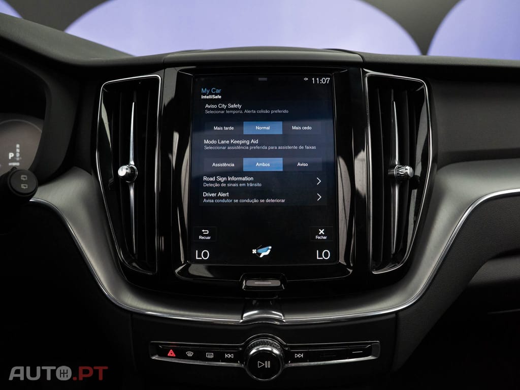 Volvo XC60 2.0 T8 PHEV Momentum Plus AWD