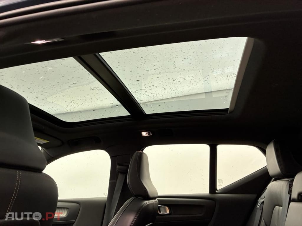Volvo XC40 T5 Recharge R-Design DCT7