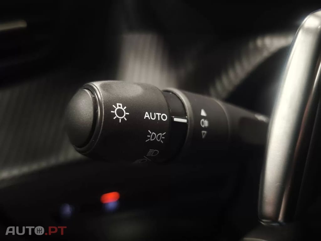 Peugeot 2008 PureTech 130 EAT8 Allure