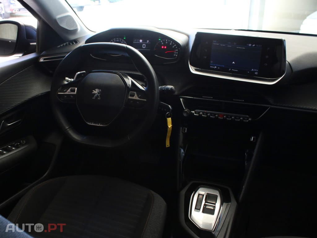 Peugeot 208 PureTech 100 EAT8 Active