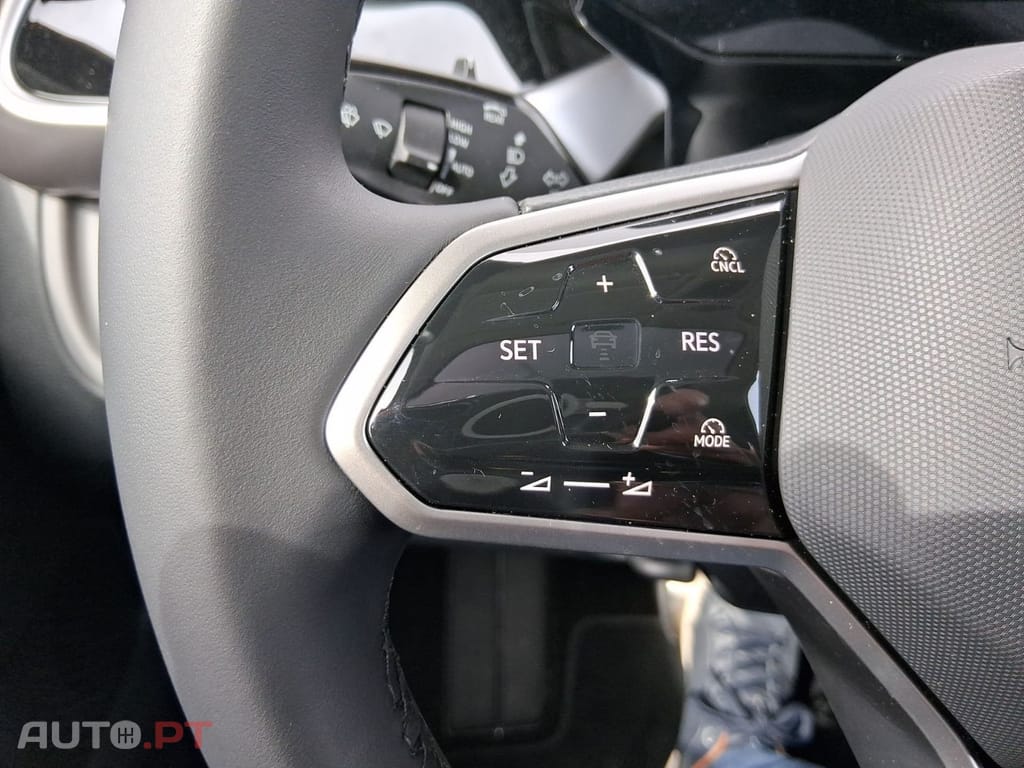 Volkswagen Id. Buzz Pro 91 kWh I.V.A DEDUTÍVEL 