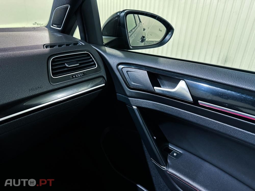 Volkswagen Golf GTi DSG