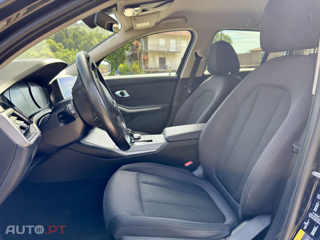 BMW 330 e Touring Corporate Edition Auto