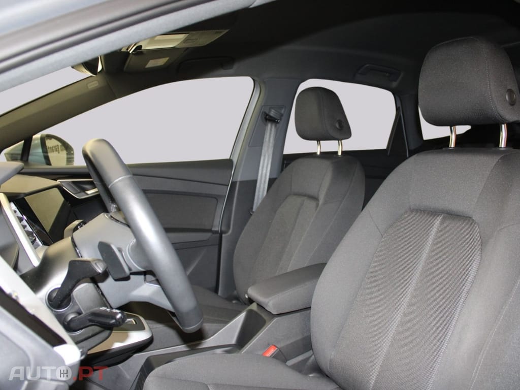 Audi Q4 E-Tron 35 S-LINE I.V.A DEDUTÍVEL