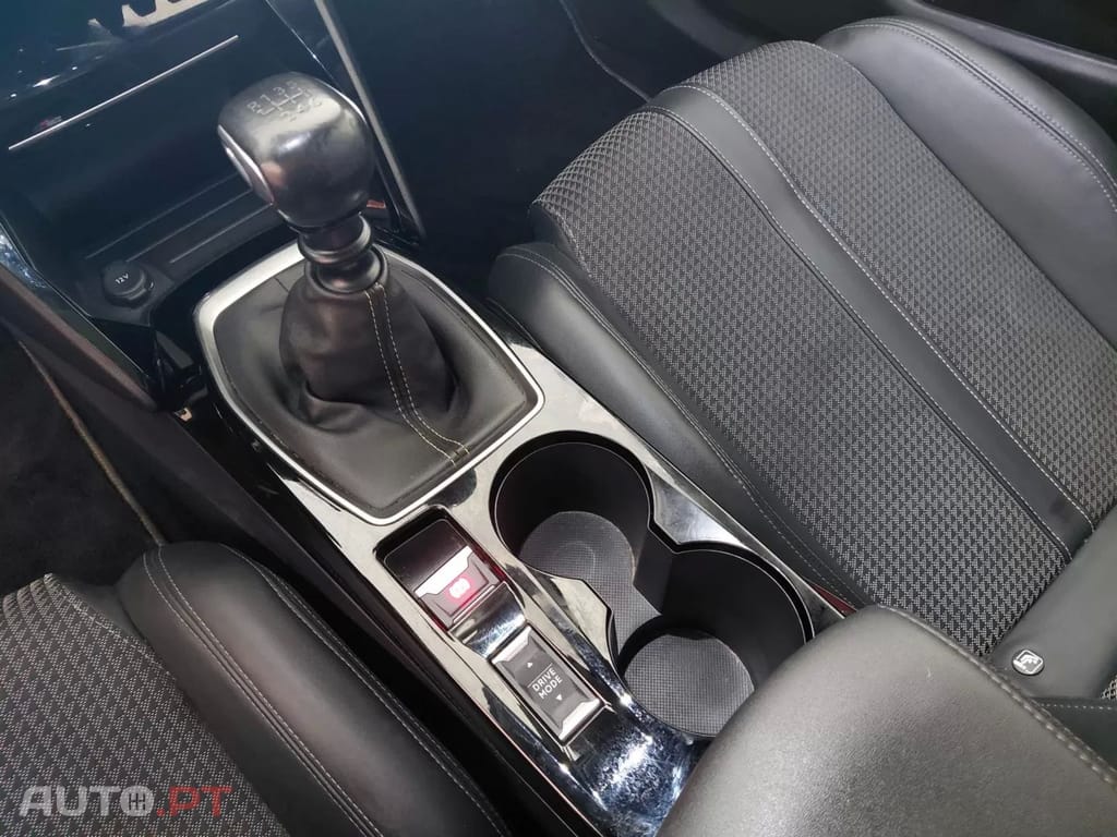 Peugeot 2008 PureTech 130 Stop&Start GT-Line Edition