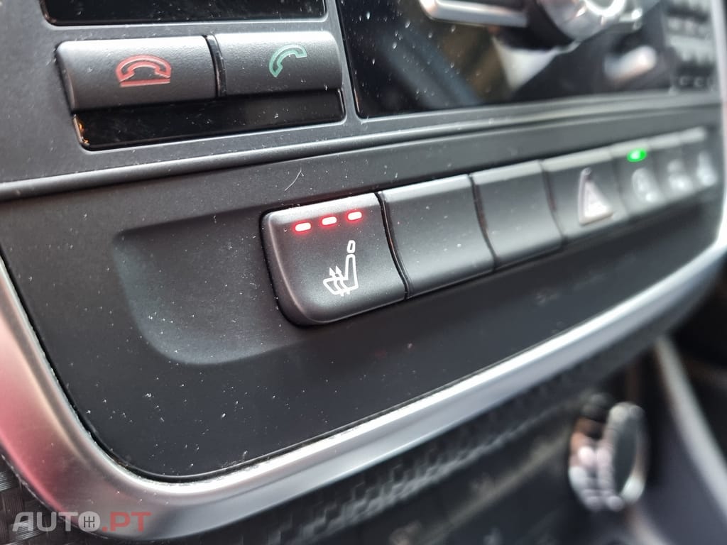 Mercedes-Benz A 180 d AMG Line