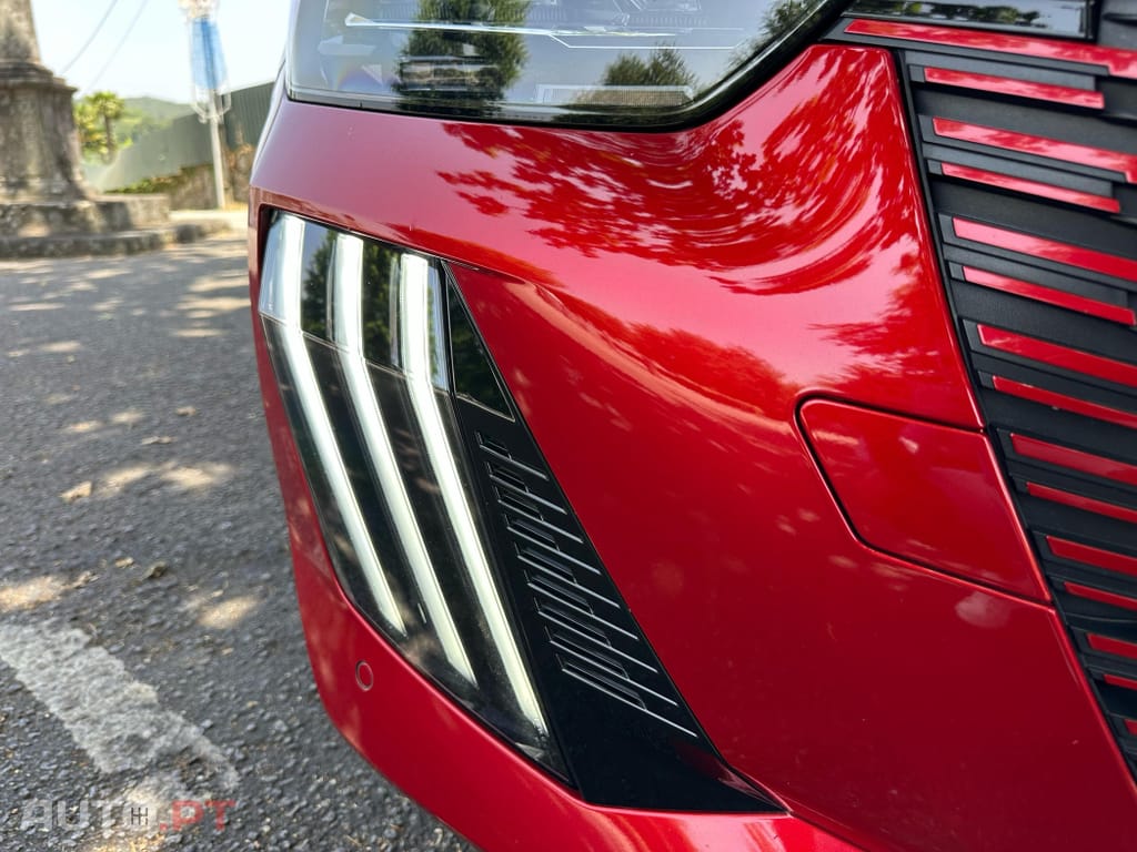 Peugeot E-208 50 kWh GT Pack
