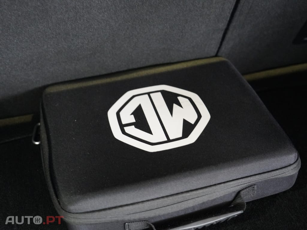 MG MG4 64 kWh Luxury