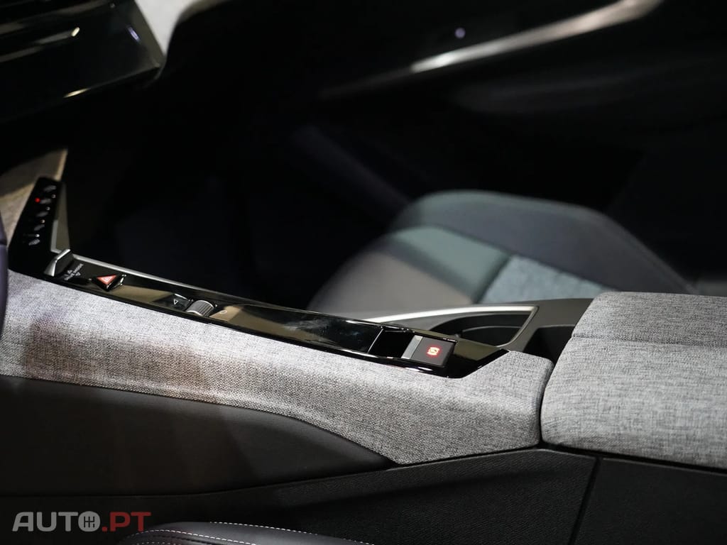 Peugeot 3008 1.2 Hybrid Allure e-DCS6