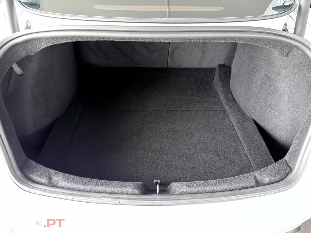 Tesla Model 3 Tração Traseira