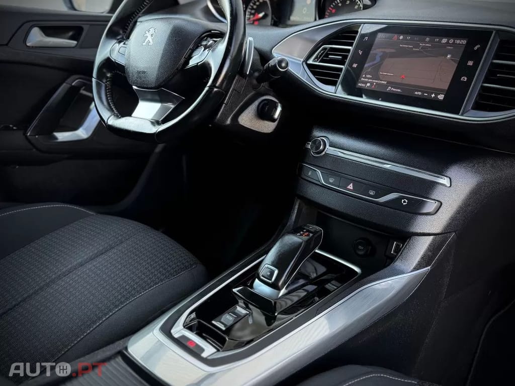 Peugeot 308 BlueHDi FAP 130 EAT8 Stop & Start Active Pack