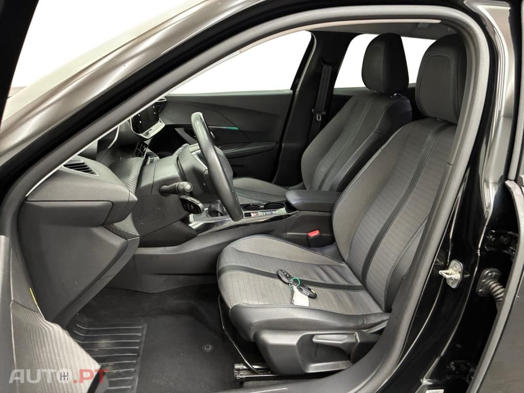 Peugeot 2008 1.5 BlueHDi Allure Pack