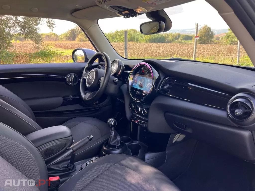 MINI Cooper Premium First Essential