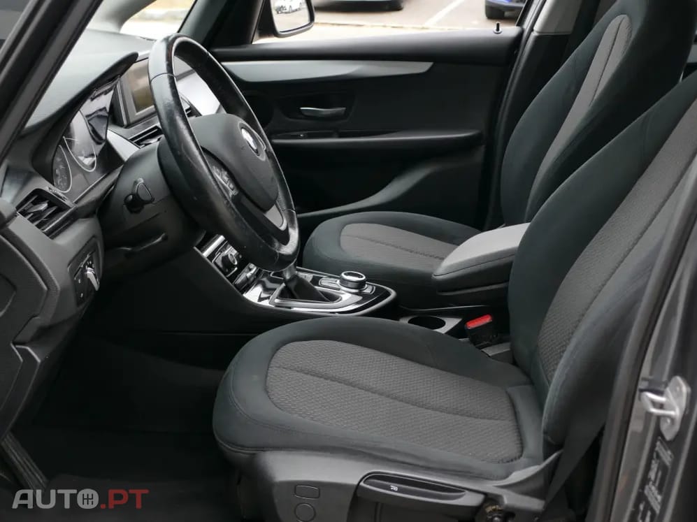 BMW 216 d Advantage Auto