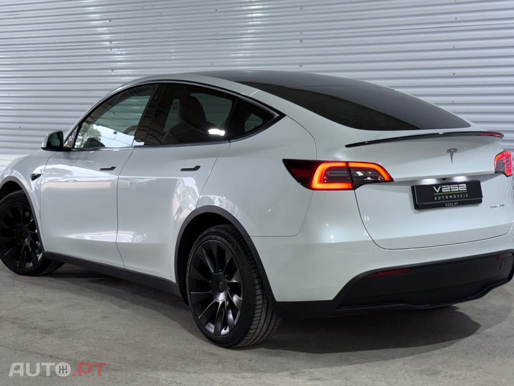 Tesla Model Y Long Range Dual Motor AWD