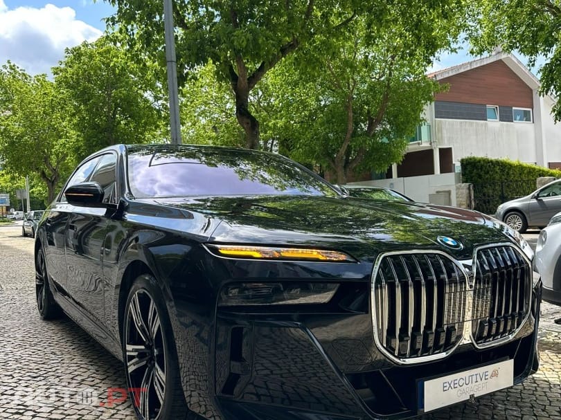 BMW i7 xDrive60 Pack Desportivo M