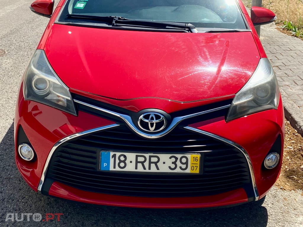 Toyota Yaris Comfort + Pack Style
