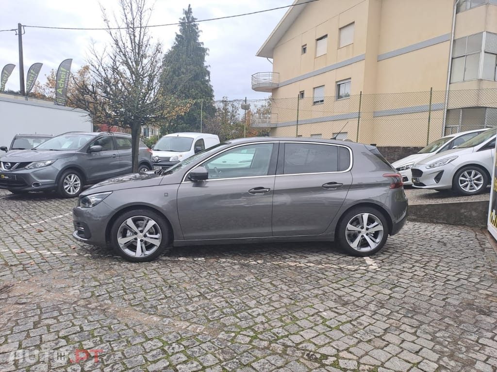 Peugeot 308 1.2 PureTech Allure J17