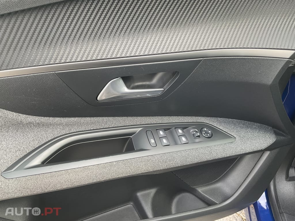 Peugeot 3008 1.5 BlueHDi Active