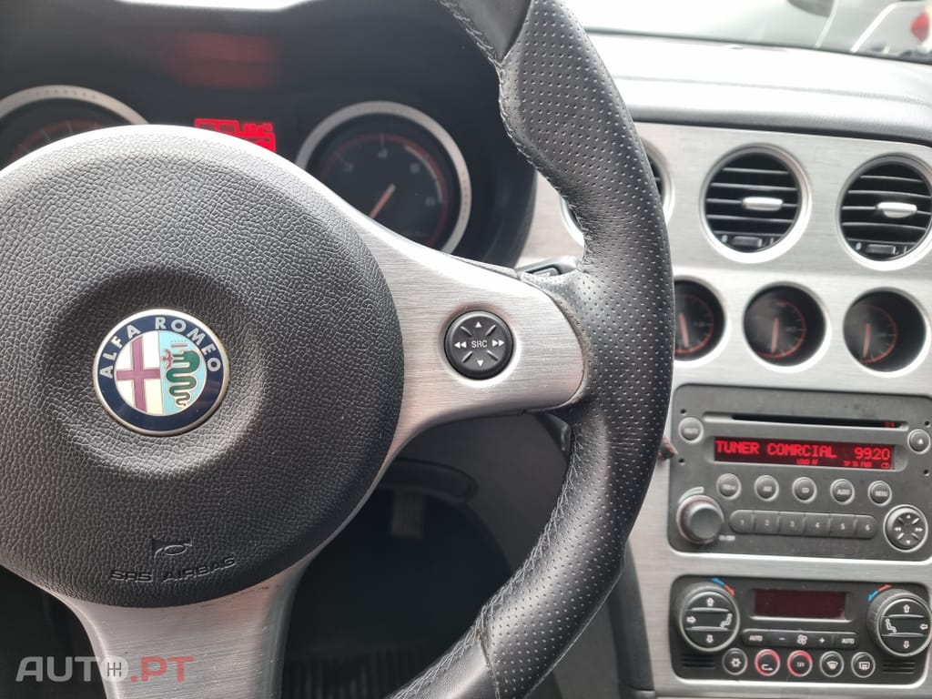 Alfa Romeo 159 Sportwagon 1.9 JTDm 16V Sportiva+