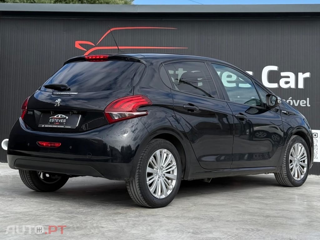 Peugeot 208 1.6 BlueHDi Style