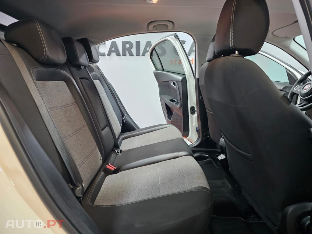 Fiat Tipo 1.3 Multijet Cross