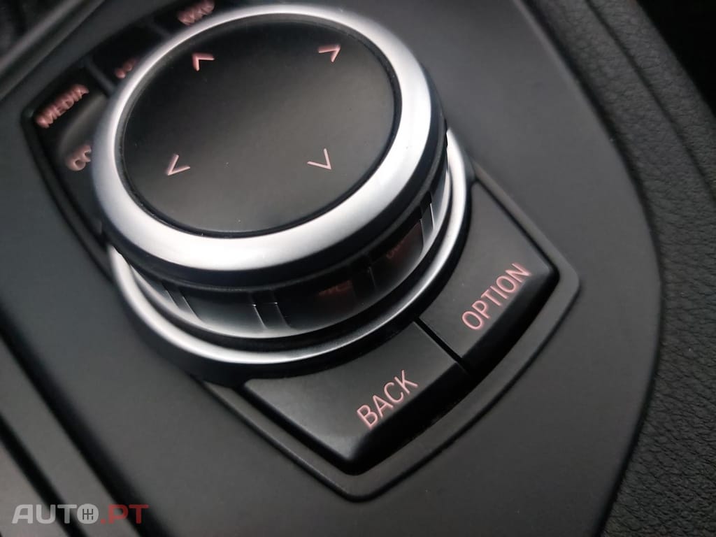 BMW X1 18 i sDrive Advantage