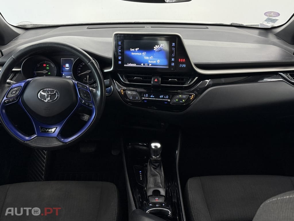 Toyota C-HR 1.8 Hybrid Square Collection