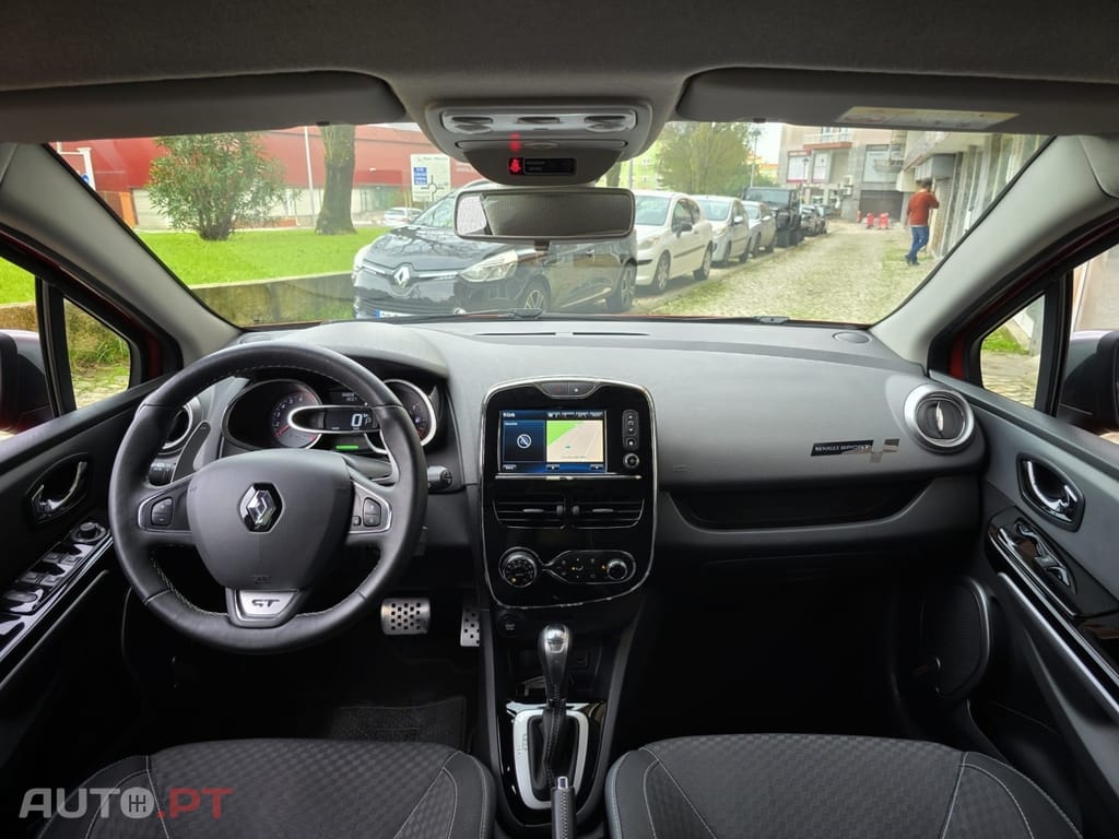 Renault Clio Sport Tourer 1.2 TCE GT EDC