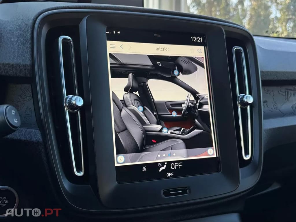Volvo XC 40 1.5 T2 Momentum Core — fotografia 27