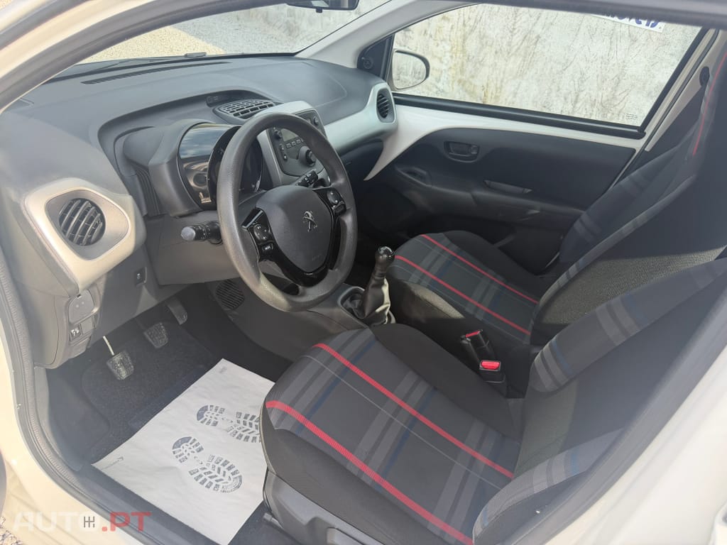 Peugeot 108 Outro