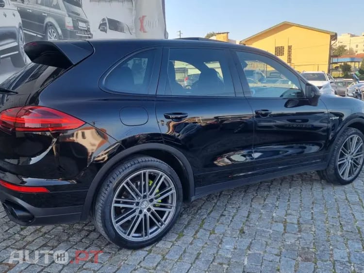 Porsche Cayenne S E-Hybrid